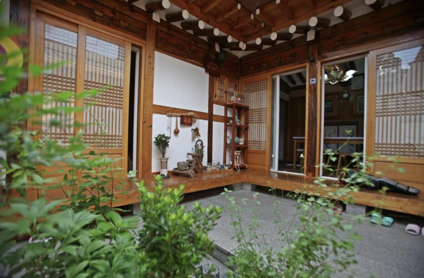 Hanok Guesthouse Nuha Сеул Экстерьер фото